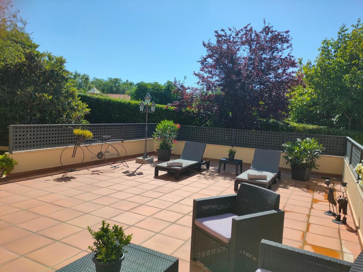 Loft Abantos - 120M2 Mas Terraza Y Jardin Independiente San Lorenzo de El Escorial Luaran gambar