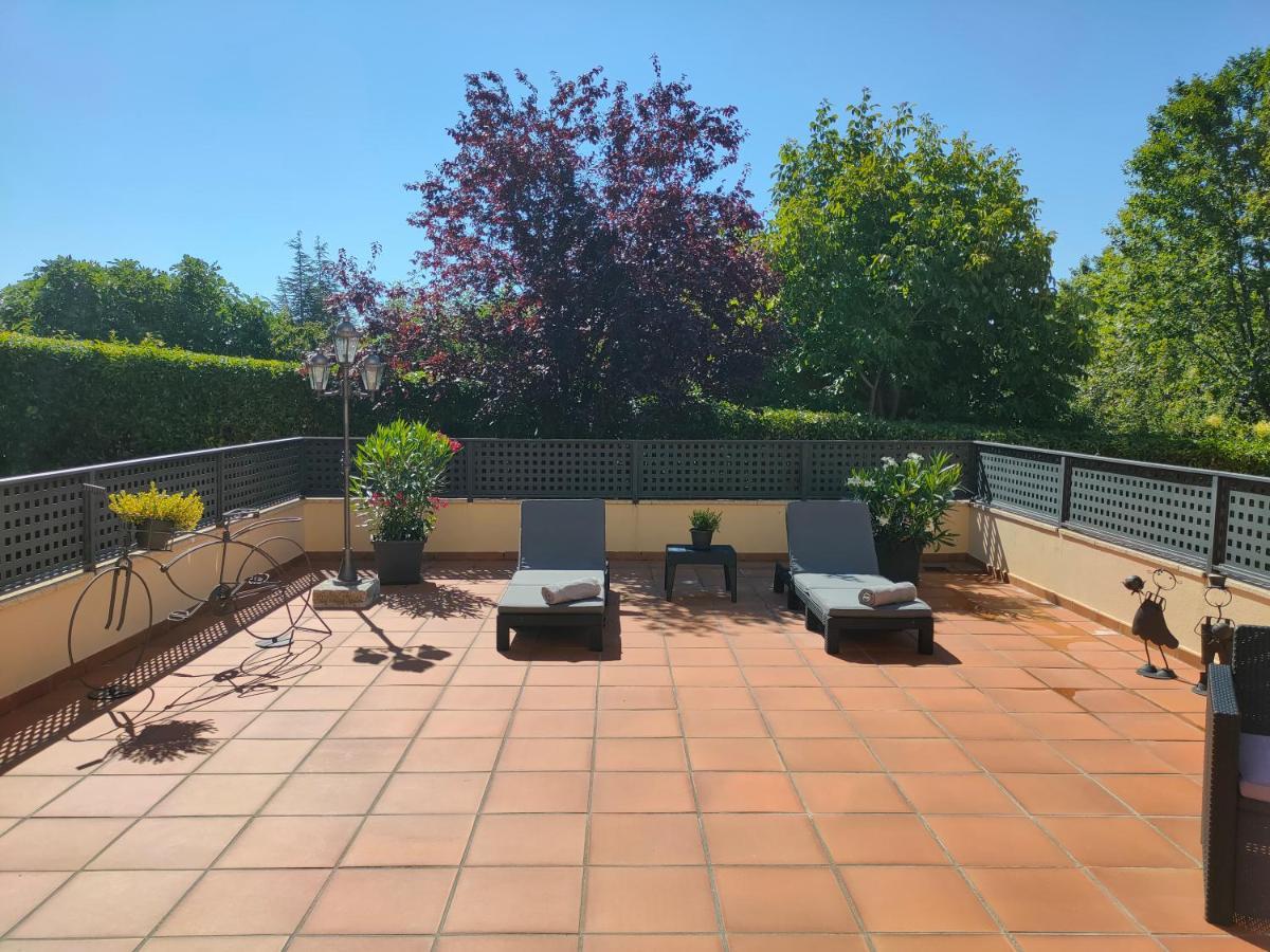 Loft Abantos - 120M2 Mas Terraza Y Jardin Independiente San Lorenzo de El Escorial Luaran gambar